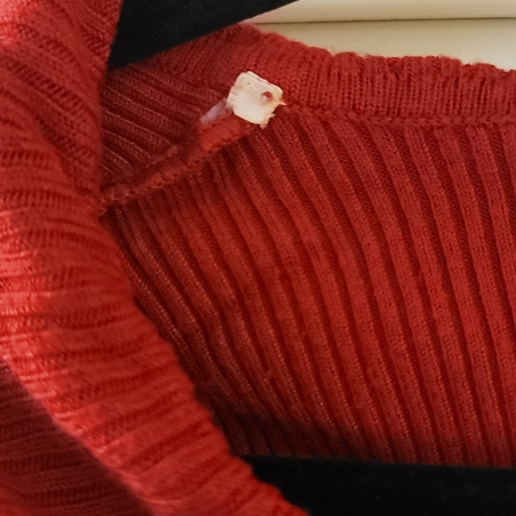 Candie's- Red Cowl-Neckline Off-Shoulder Ribbed Top - Picture 3 of 6
